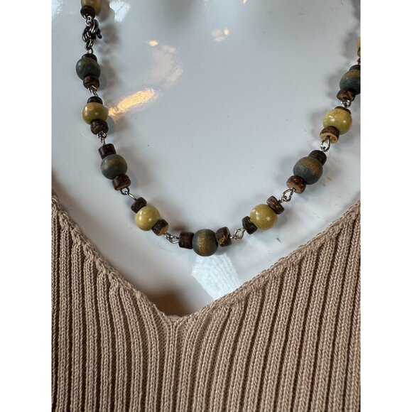 Vintage Wooden Bead Necklace With Toggle Clasp - Picture 2 of 16